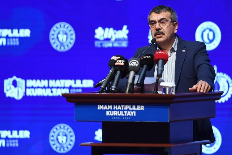 Milli Eğitim Bakanı öğretmenlere sahip çıktı