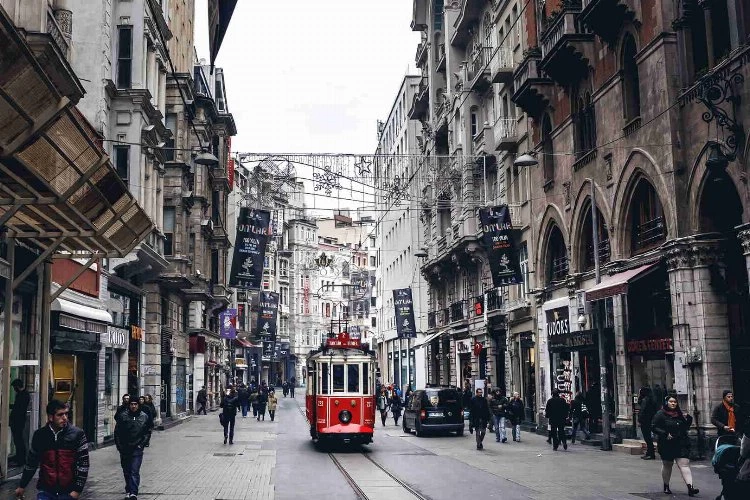 İstiklal Caddesi yüzde 120’lik kira artışıyla rekor kırdı! Dünyada en dikkat çekici caddeler...