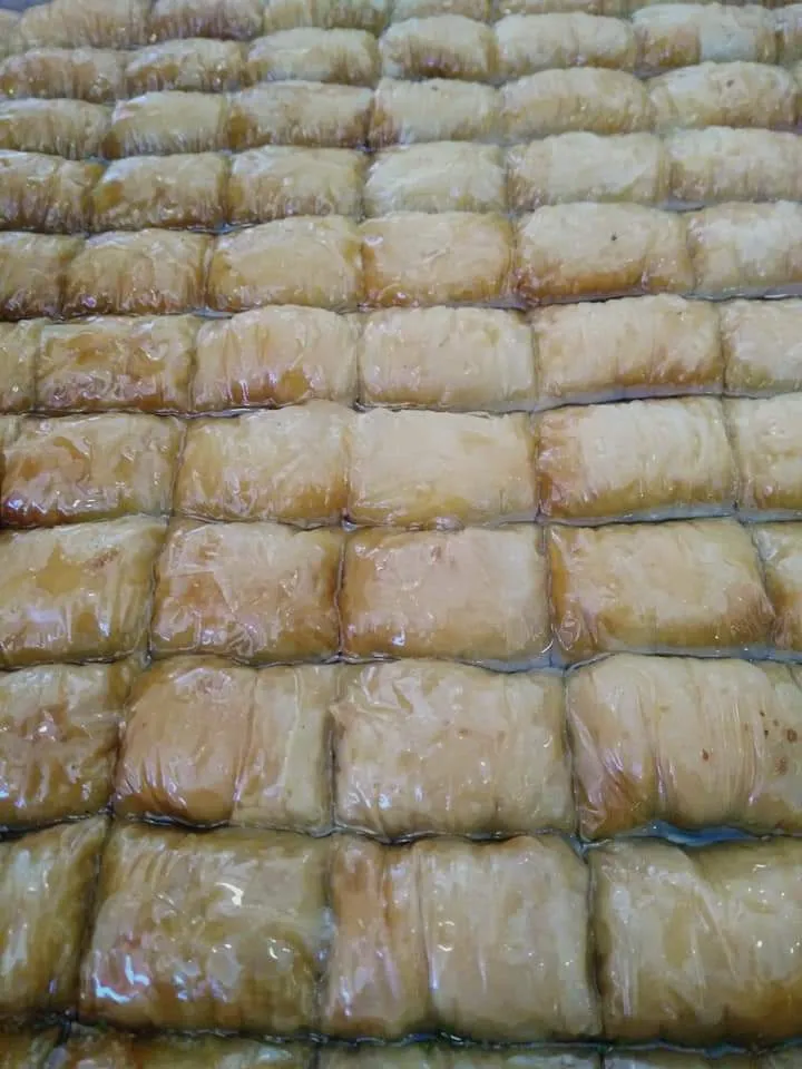 BİR TEPSİ BAKLAVA 350 TL!