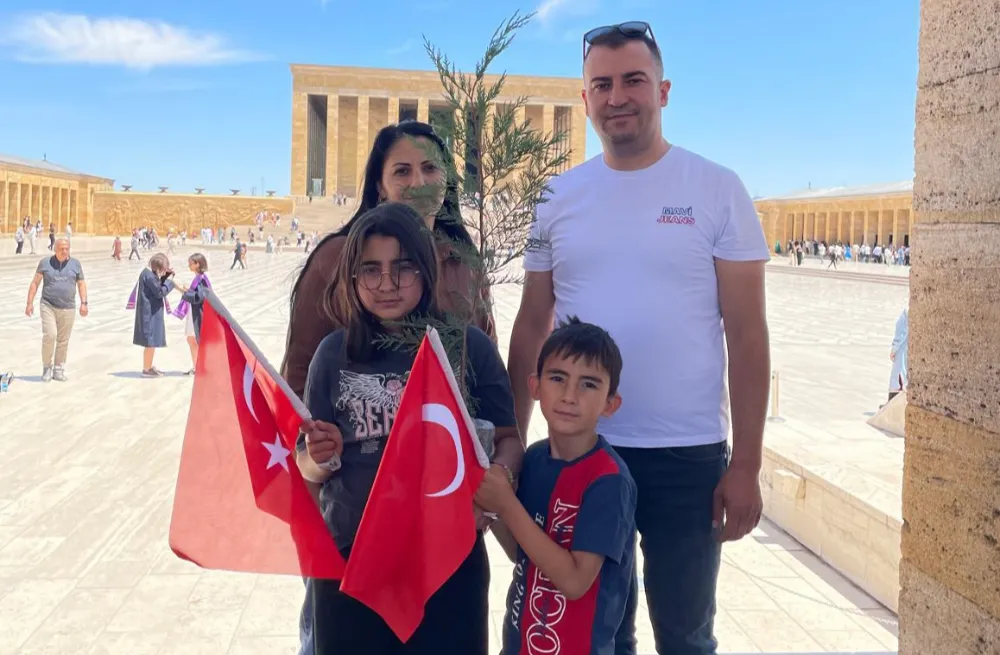 Gençlerden Anıtkabir