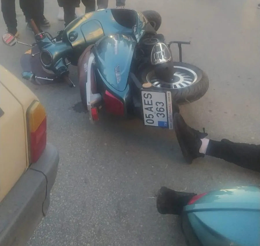 Merzifon’da Trafik Kazası: İki Sürücü Yaralandı