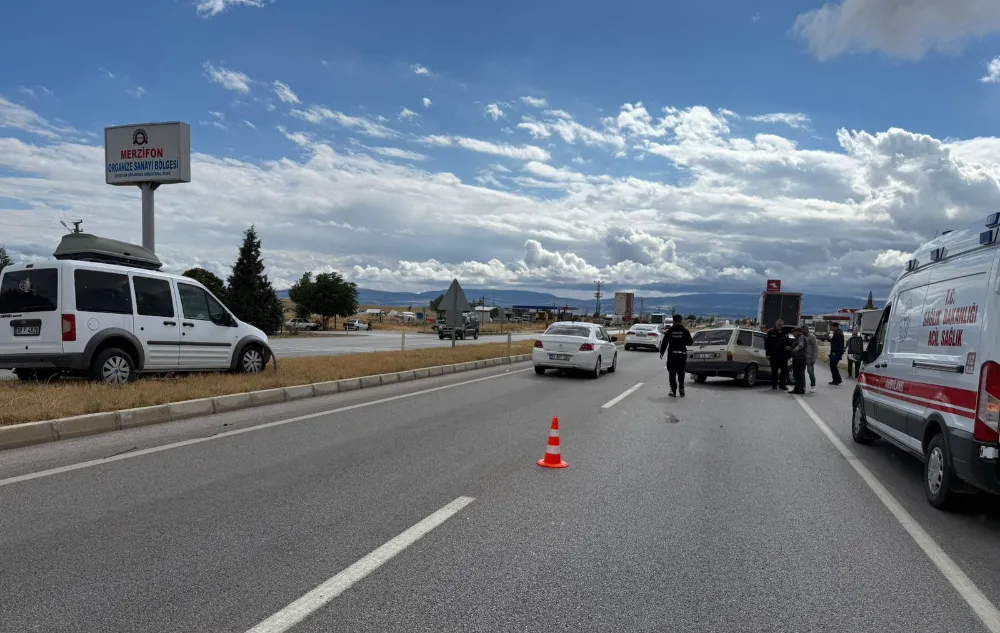 Merzifon’da Zincirleme Kaza: 2 Yaralı